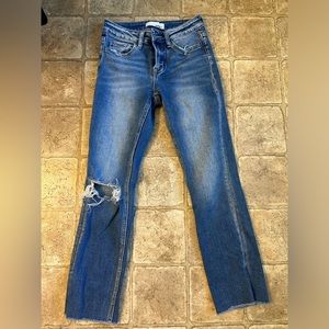 Vervet distressed straight leg jeans size 24